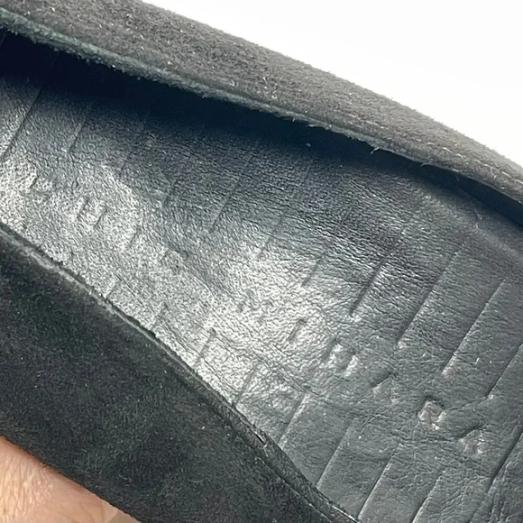 Chie Mihara Anthropologie Black Suede Platform Pumps with Pompom Flower Size 42 - Picture 8 of 9